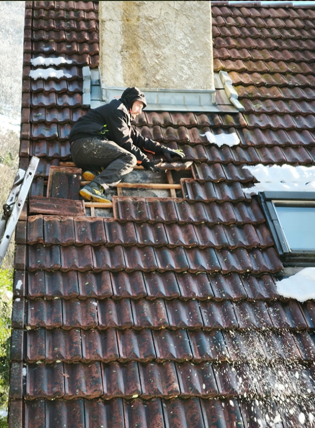 Diagnostic Pré-Automne Toiture à Grenoble et en Isère (38) : Votre toit est-il prêt pour les intempéries ?